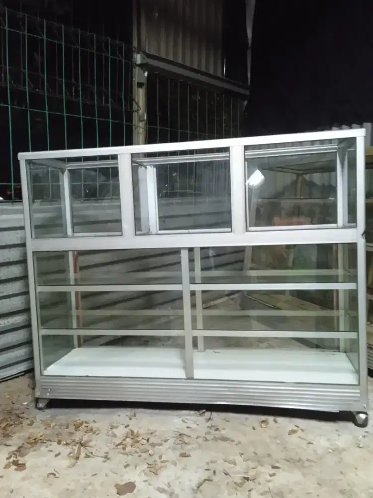 Etalase beras siap pakai