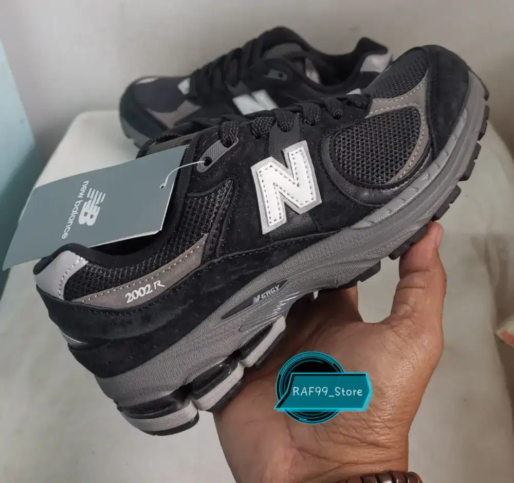 New Balance 2002r size 37