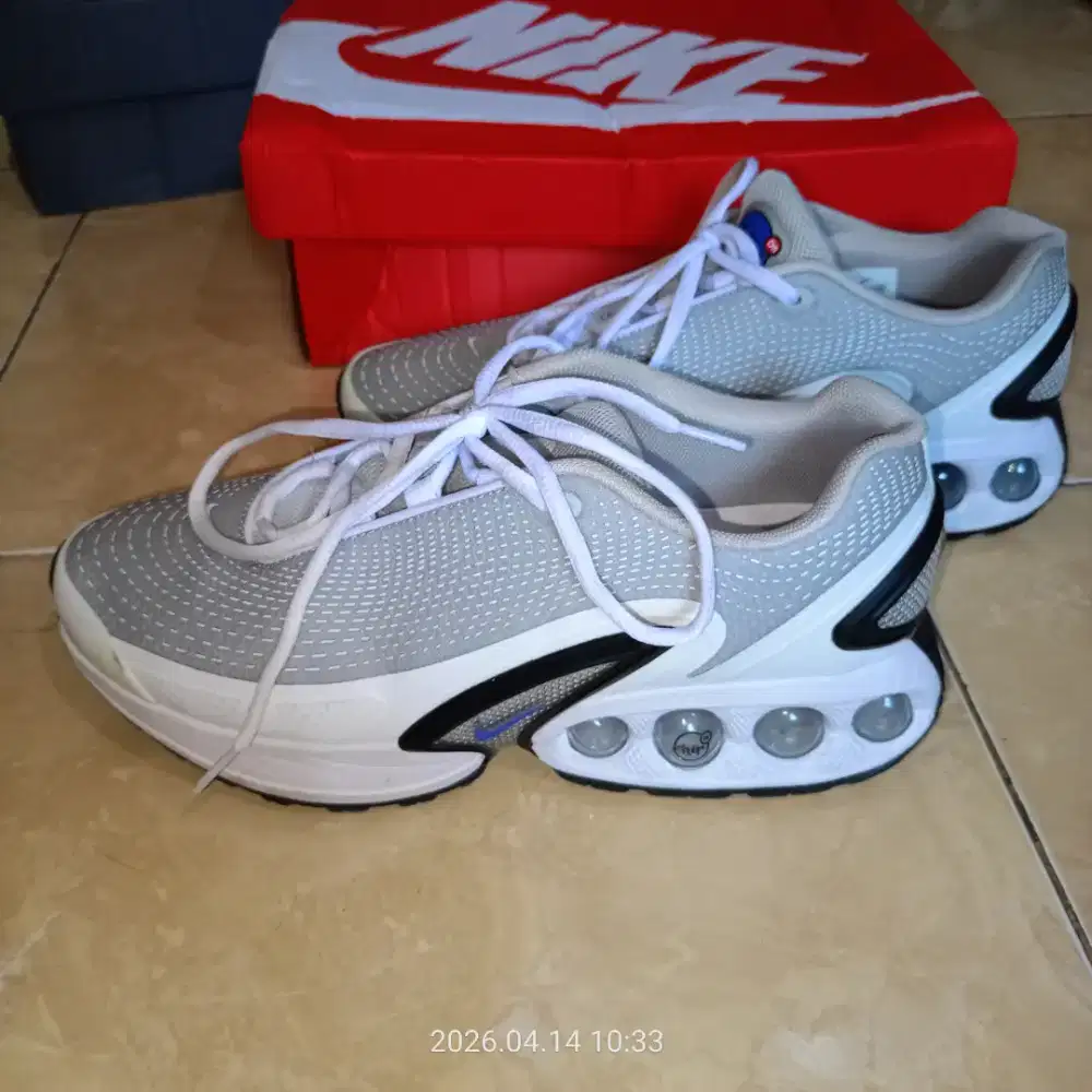 Sepatu N K seken