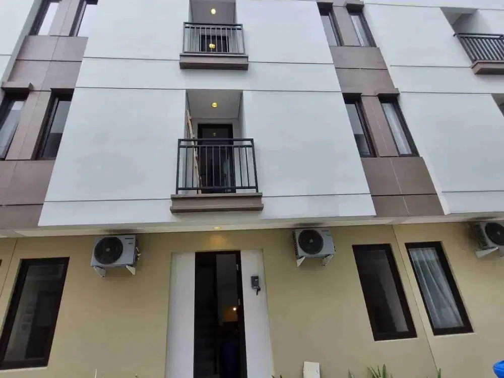 Dijual Kost Eksklusif depan Jalan di BSD City - FULL FURNISHED