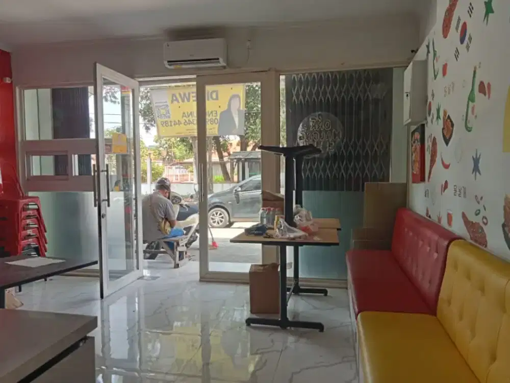 Disewakan Ruko Usaha Siap Huni  3 Lt Lokasi Strategis Di dalam Kota