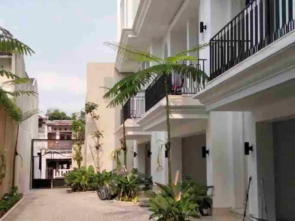 JUAL RUMAH CLUSTER KEBAYORAN BARU JAKARTA SELATAN
