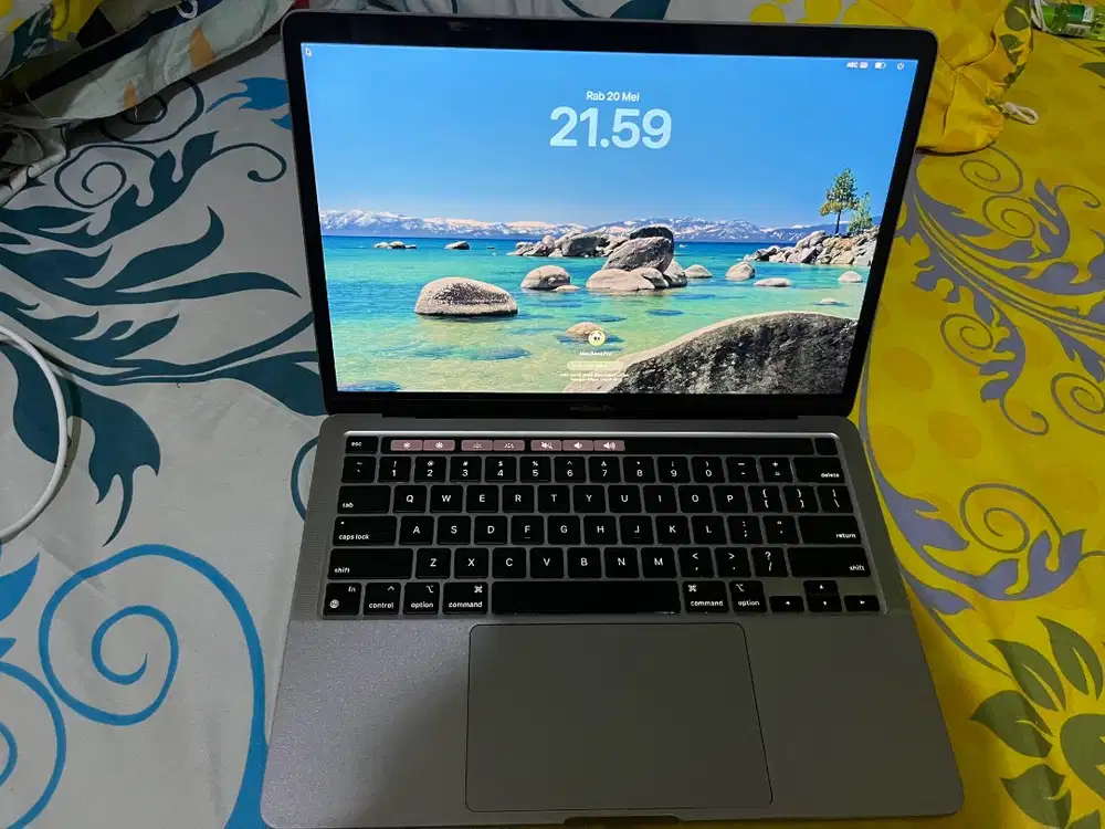 Macbook pro M1 2020 8/256