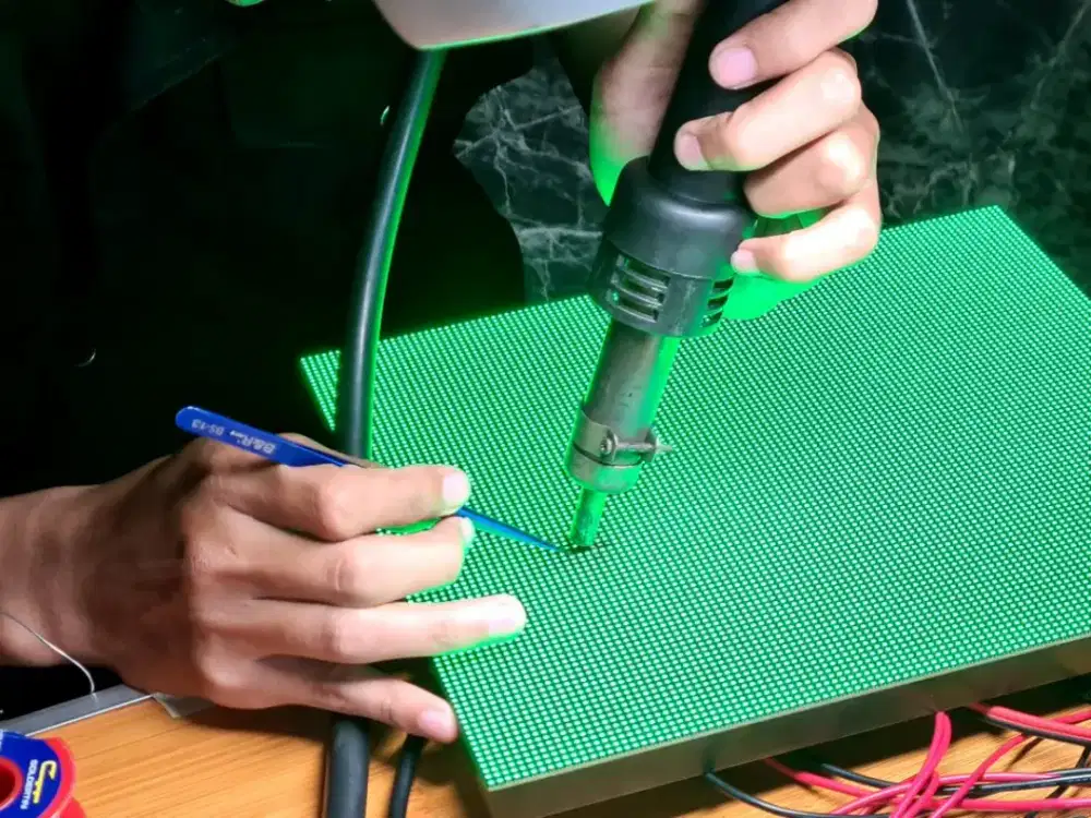 Jasa repair module led videotron