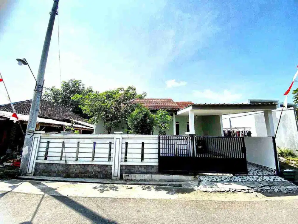 Rumah Cantik di Solo Baru Asri Luas Nyaman