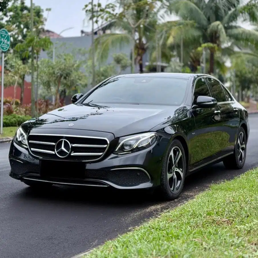 (CASH) Mercedes Benz E300 W213 Facelift 2019