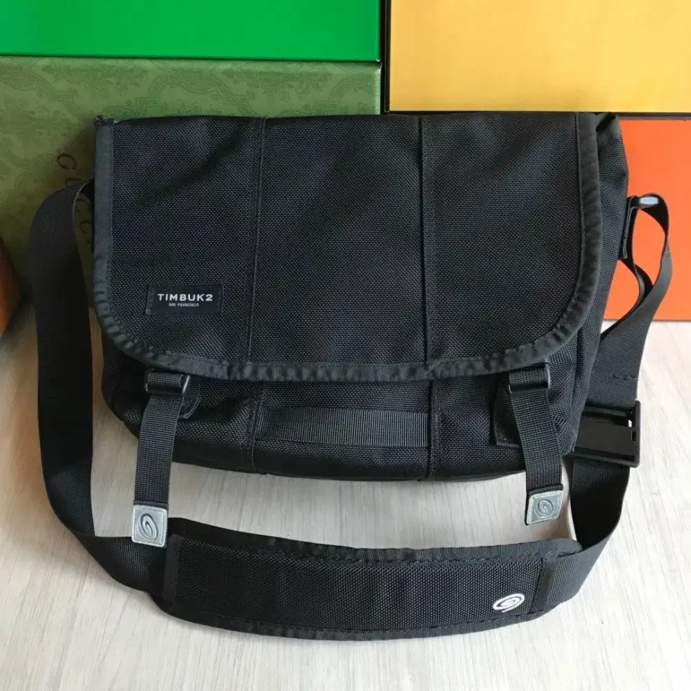 Timbuk2 Classic messenger bag tablet laptop 14inch original