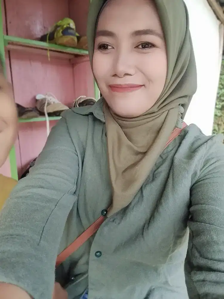 Pencari kerja ART/PENGASUH