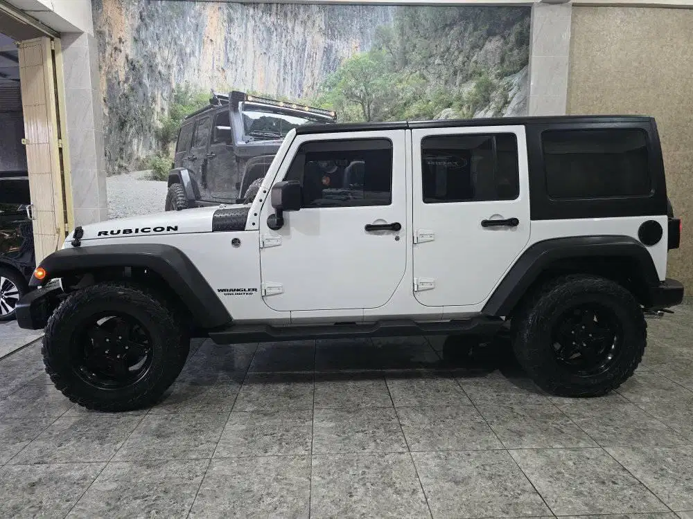 JEEP WRANGLER JK SPORT TAHUN 2011 LOW KM 61RB KONDISI SUPER