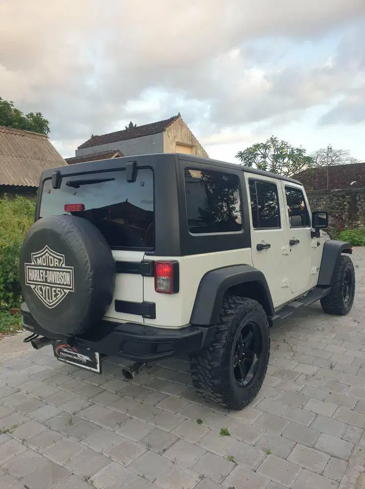 JEEP WRANGLER JK SPORT TAHUN 2011 LOW KM 61RB KONDISI SUPER