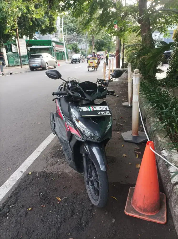 Honda Vario 125 CBS ISS Hitam 2015 Halus
