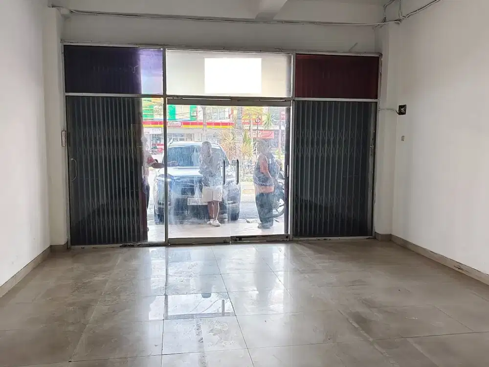 Ruko Siap Pakai di Bulevar Hijau – Lokasi Bisnis Potensial & Ramai