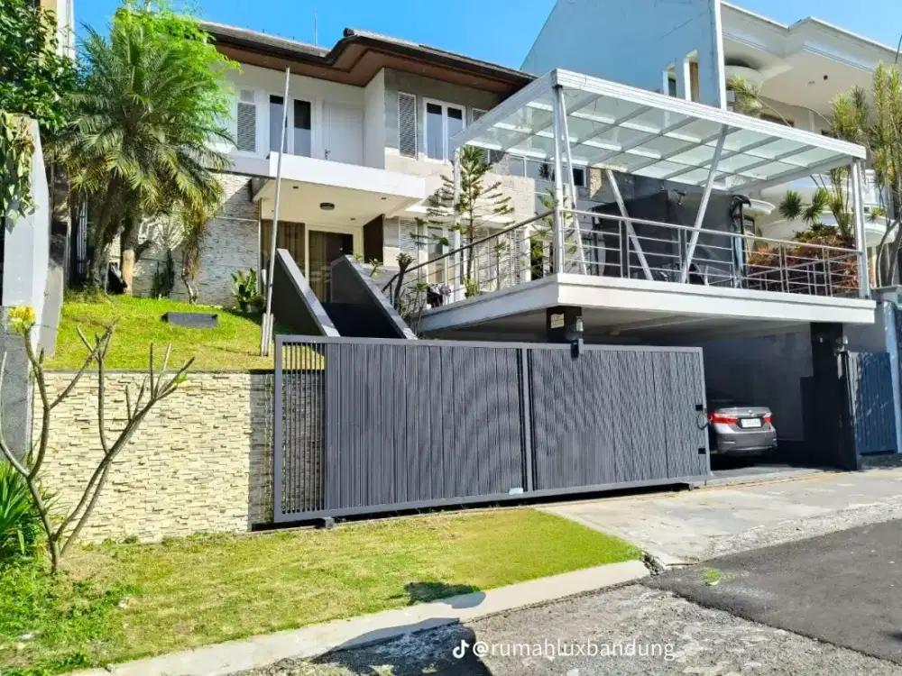 DIJUAL RUMAH MURAH  SETRA DUTA DEKAT PASTEUR KAMPUS MARANATA BANDUNG