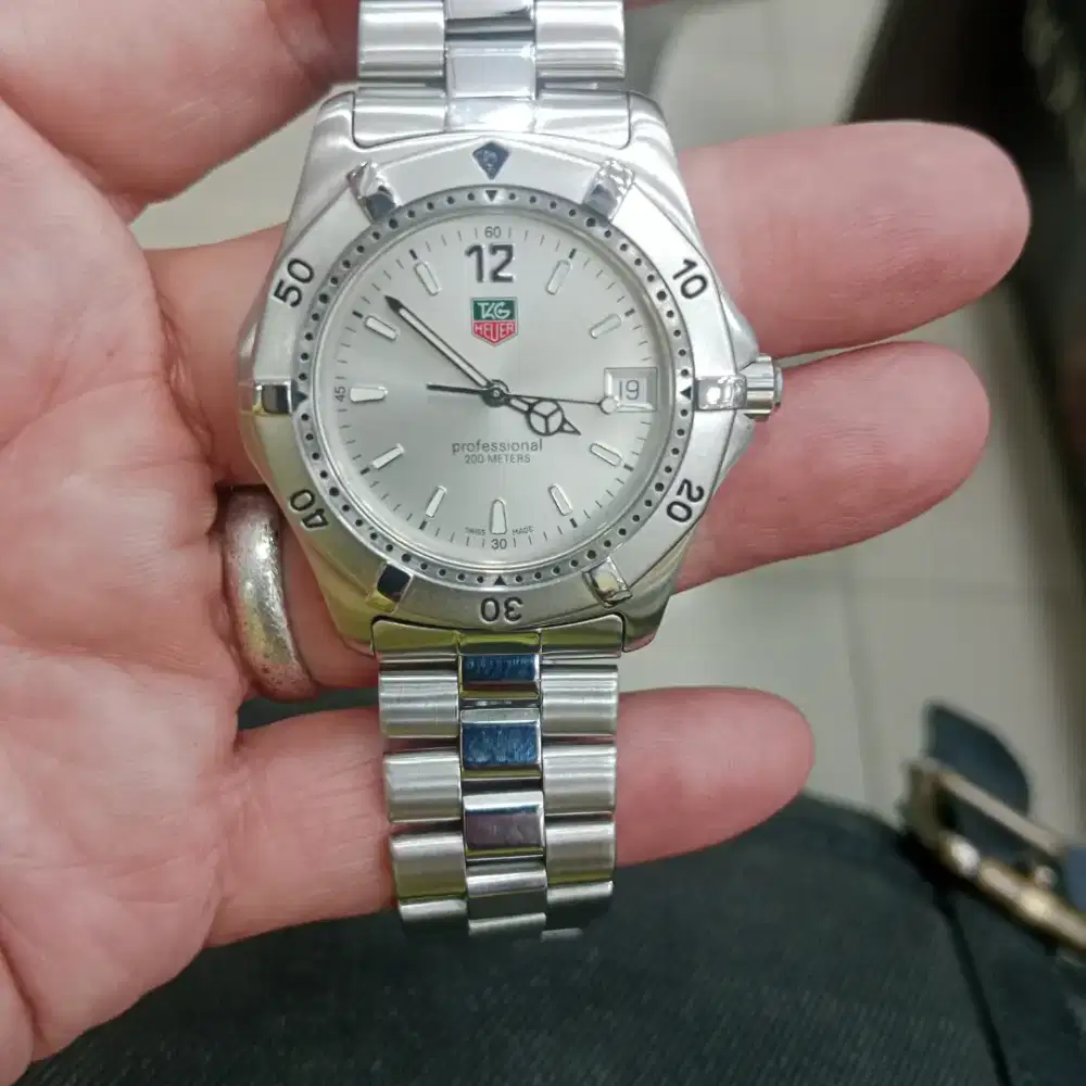 Tag Heuer Professional  200 Silver Stone