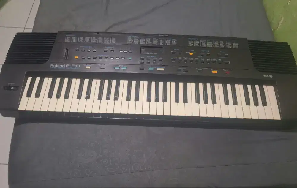 Keybort Roland E38