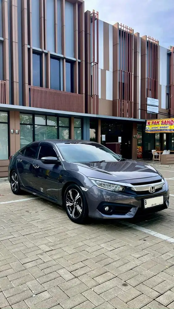 Honda Civic Turbo ES 1.5 2018 Grey Like new murah