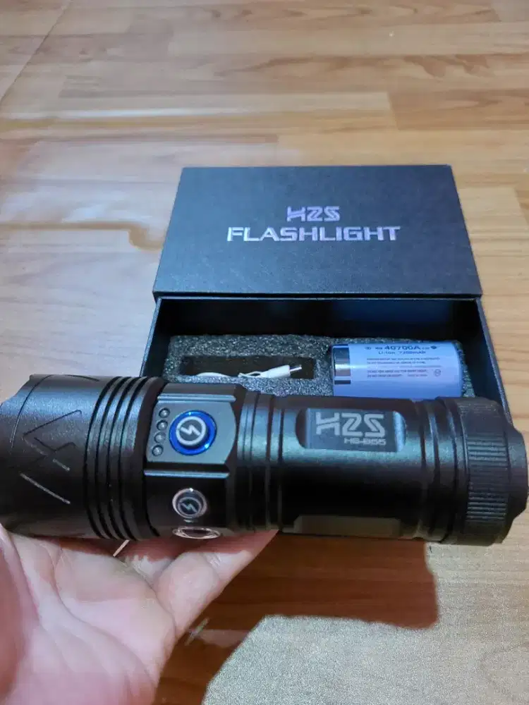 Senter tangan H2S B55