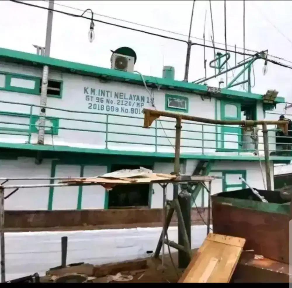 Kapal cumi muara Angke