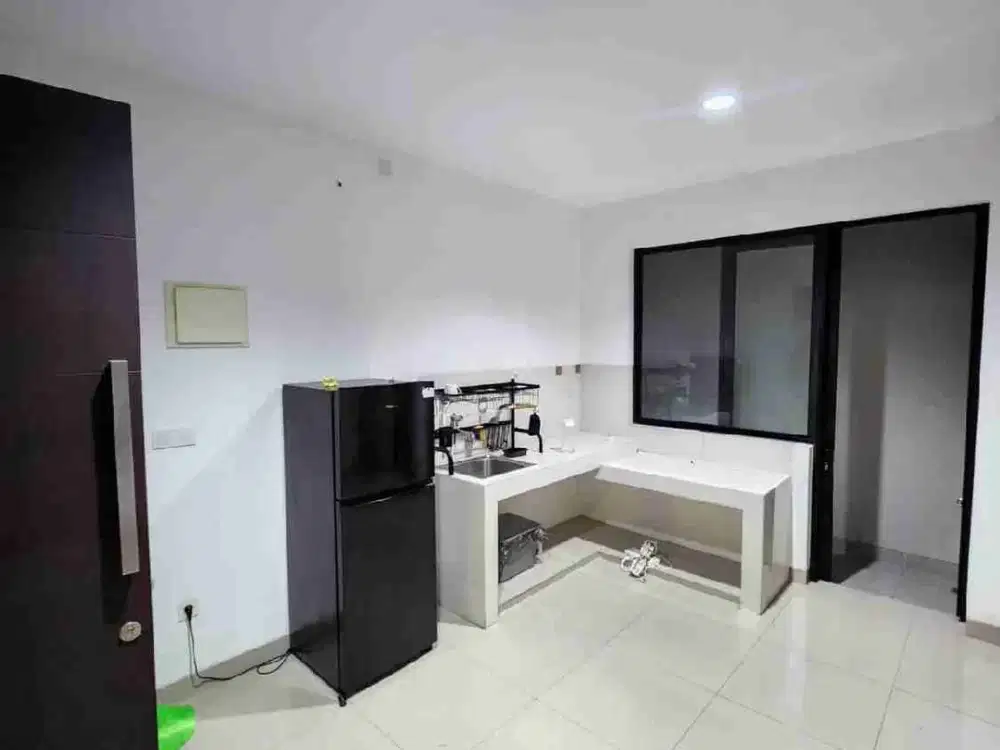 disewakan rumah milenial pik 2 semi furnish murah