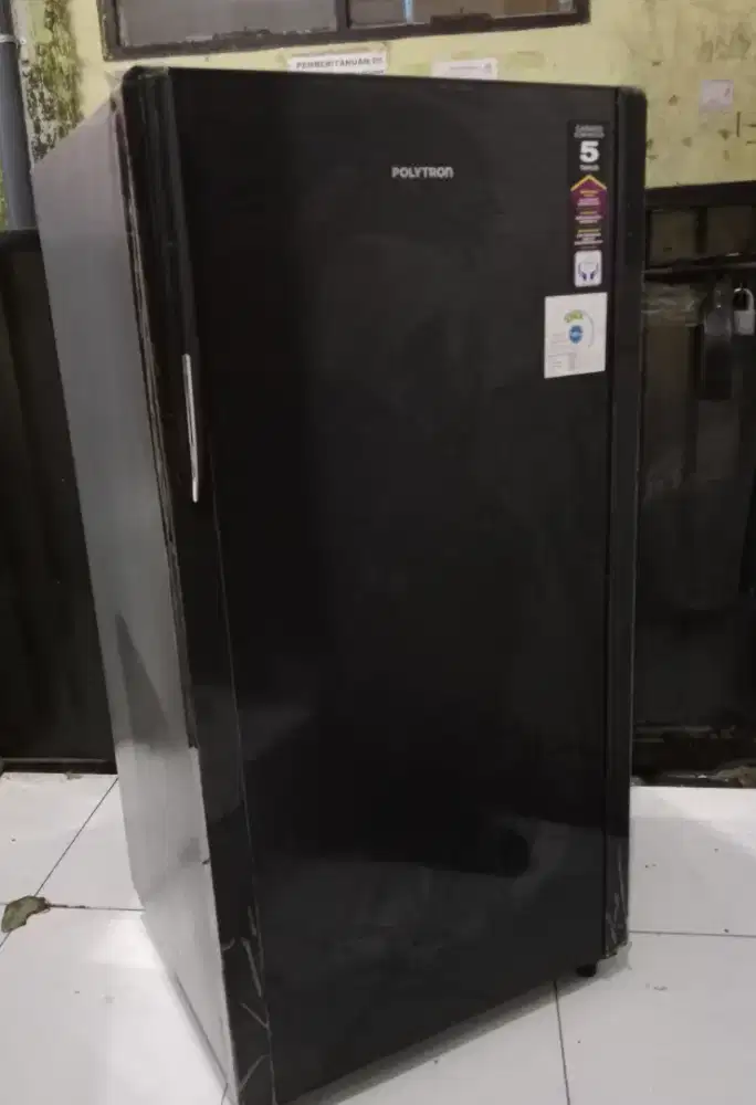 KULKAS POLYTRON LIKE NEW