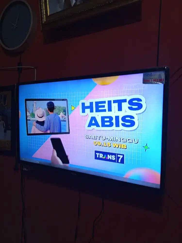 Televisi 32 inch