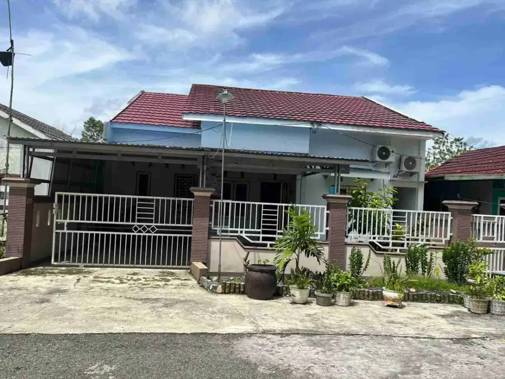 Rumah di komplek Wella mandiri, jl golf landasan Ulin Banjarbaru