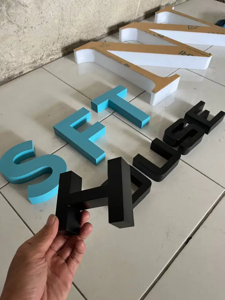 Pembuatan Plang Nama, Logo Huruf Timbul & Neon Box Custom