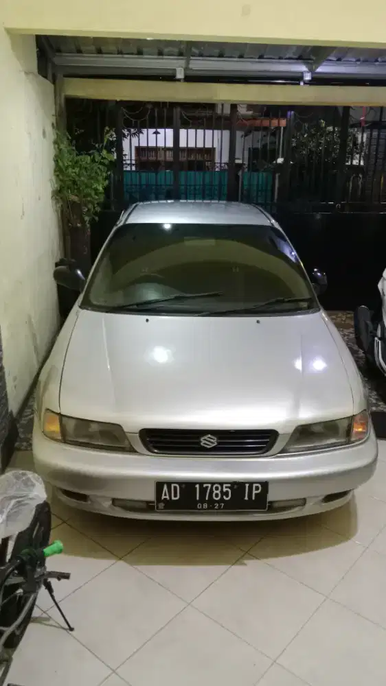 Suzuki Baleno Silver