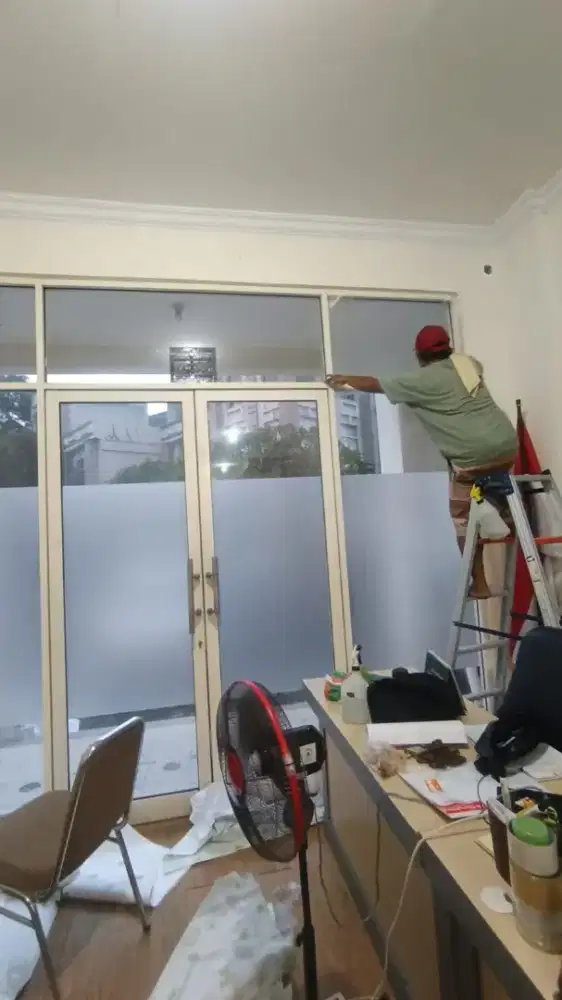 Kaca film gedung