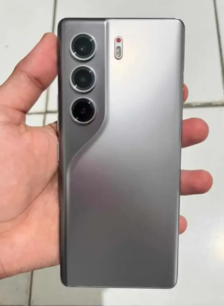 Tecno Calon 40 Silver 8/256Gb