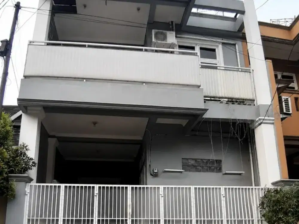 For Sale – Rumah 2 Lantai Siap Huni Villa Nusa Indah 1