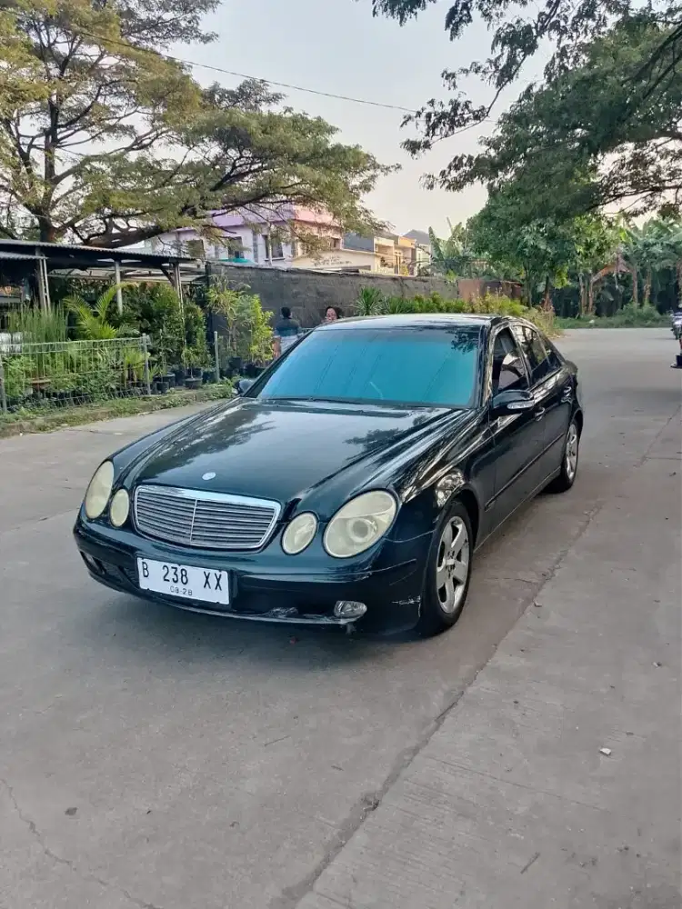 Mercedes-Benz E200K 2004 Bensin