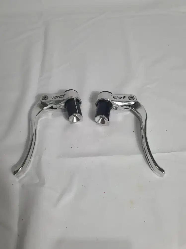 Bar End Brake Lever Rem Ujung Sepeda Merk Tektro belum pernah dipakai