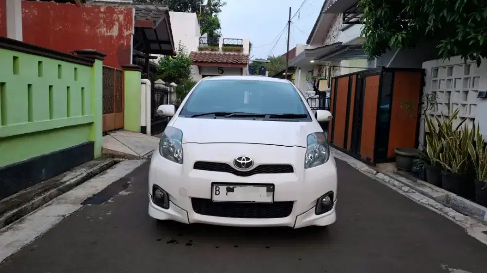 Toyota Yaris 2012