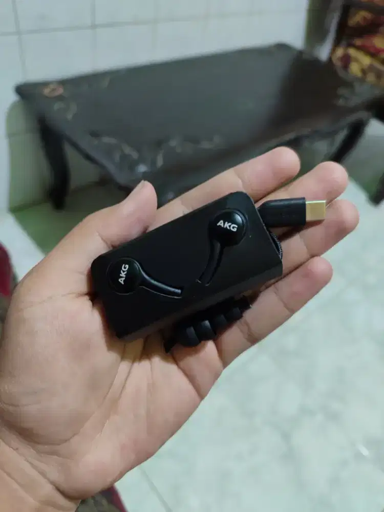 Headset Original Bawaan AKG Ex Samsung S24 Ultra Type C SEIN