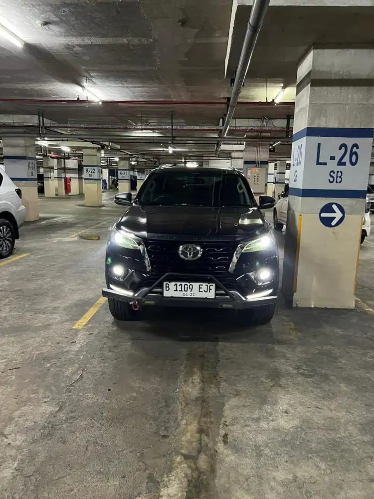 TOYOTA FORTUNER 2.4 VRZ AT