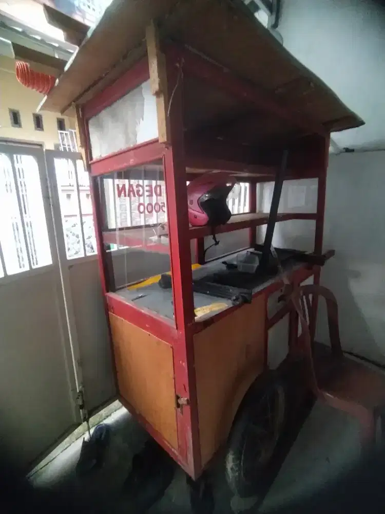 Gerobak Jualan Serbaguna Bekas Masih Kokoh Siap Pakai