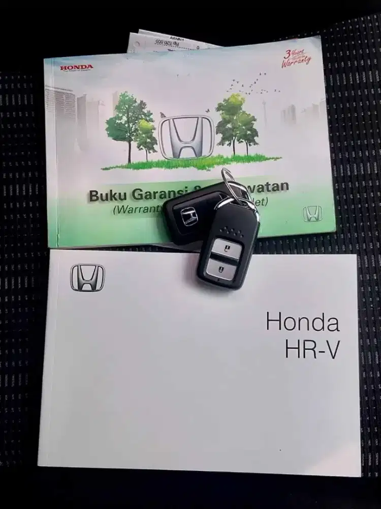 HRV E CVT at 2016 original