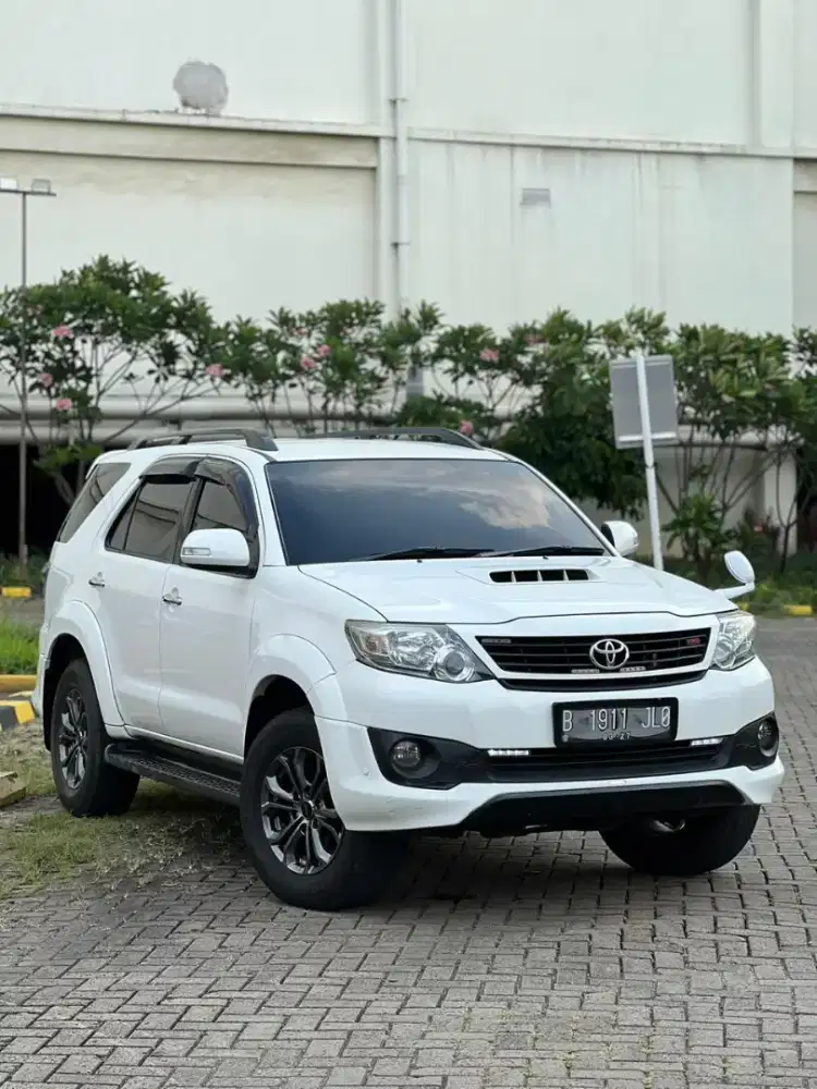 Fortuner G VNT TRD AT 2014 Putih
