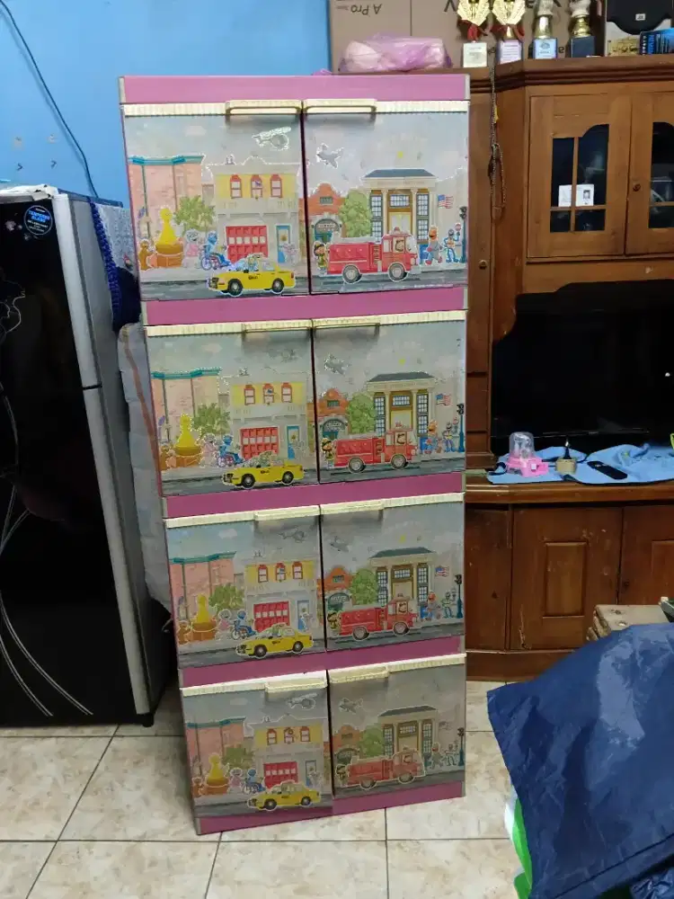 Lemari plastik jumbo
