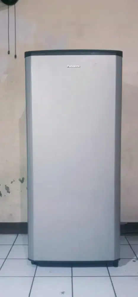 Dijual kulkas 1pintu PANASONIC ADA TUTUP RAK FREEZER RAK LENGKAP COD