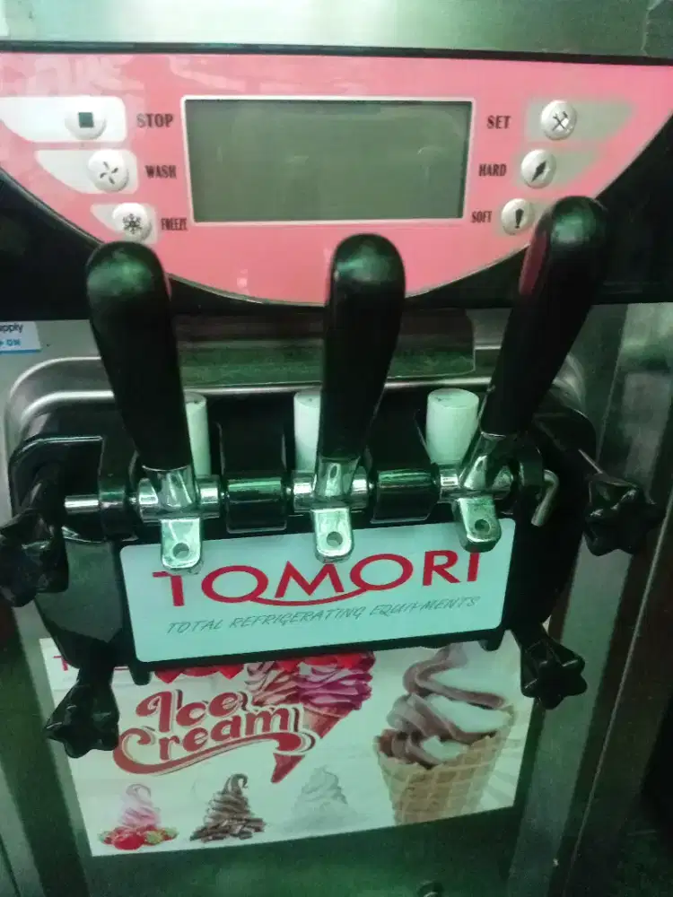 Mesin Es Krim Soft Ice Cream 3 Tuas