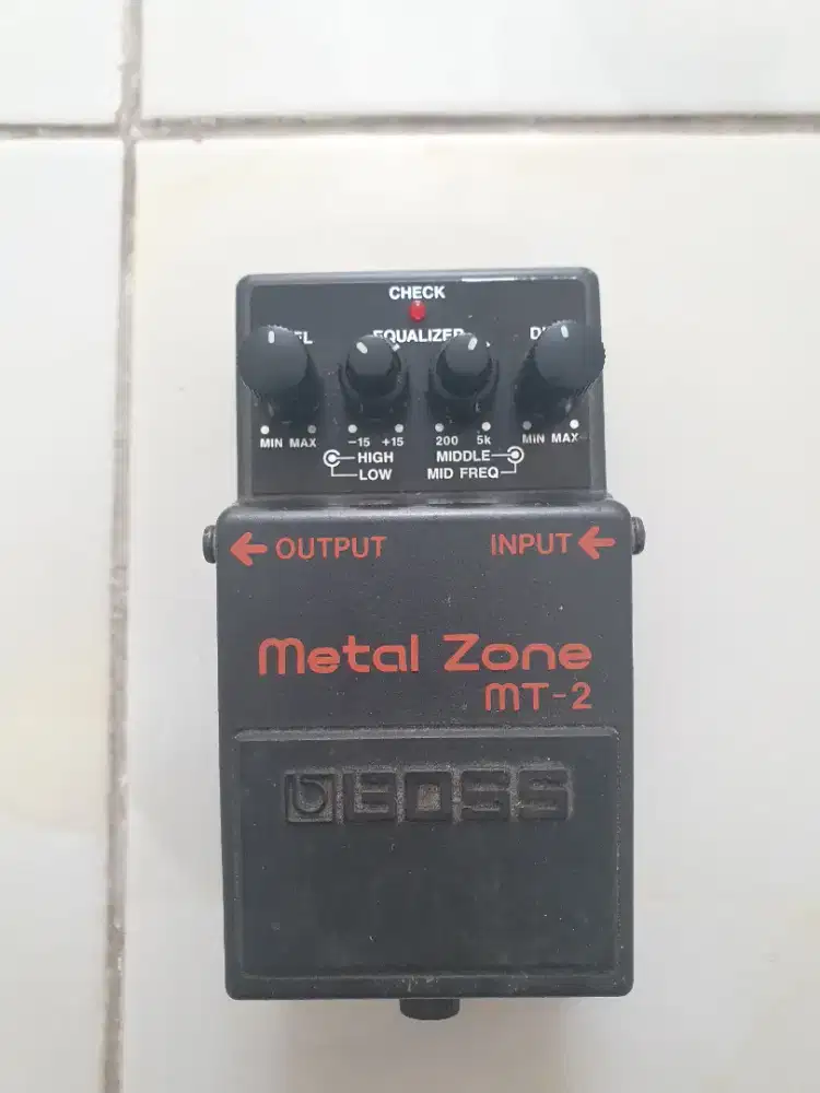 Efek pedal metalzone mt2