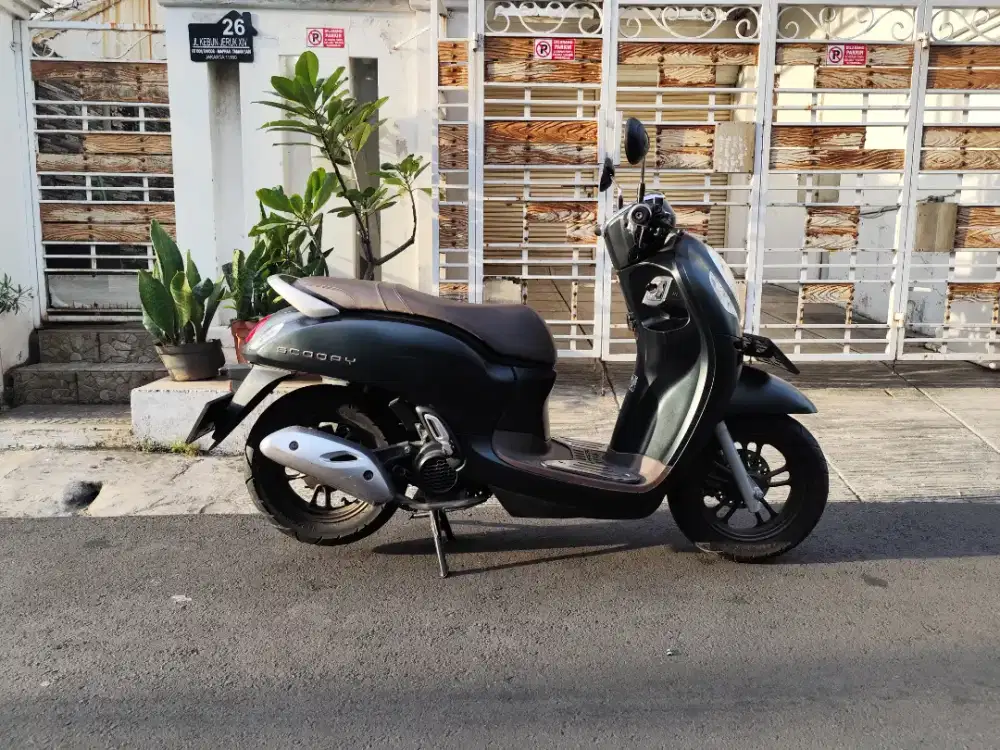 Honda scoopy Prestige 2024 b dki km low