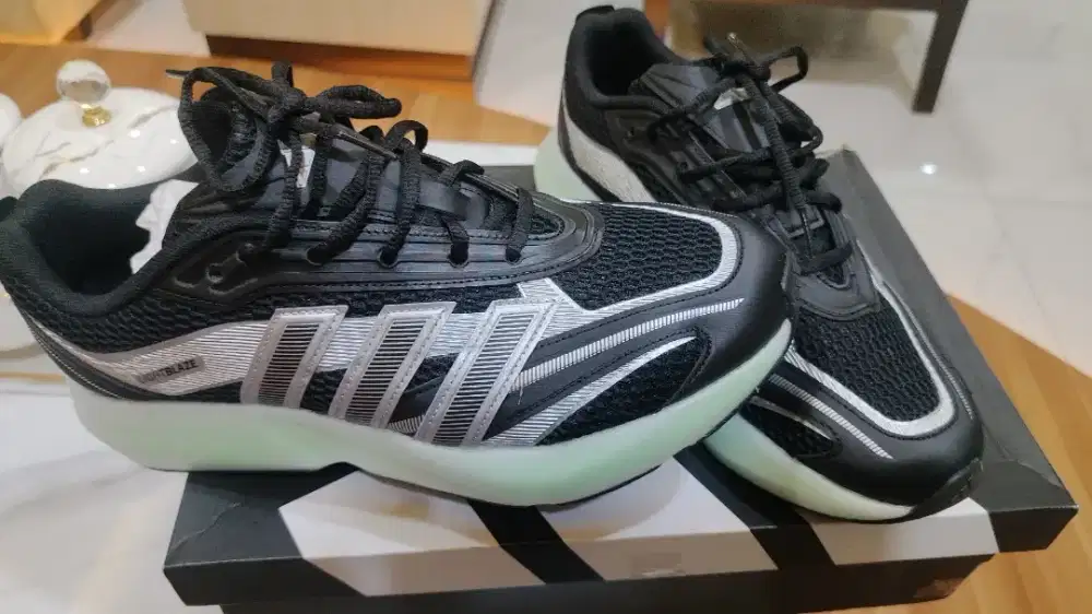 Sepatu Adidas edisi salah beli