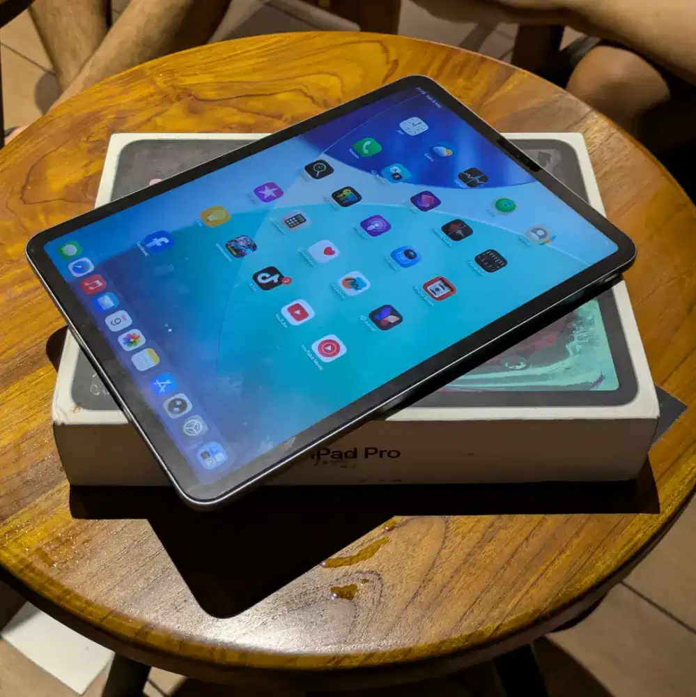 Ipad Pro 2018 Ibox Fullset 64GB Mulus Ex Mahasiswi