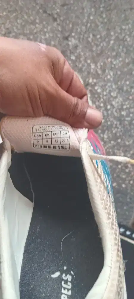 Sepatu futsal masih layak pakai