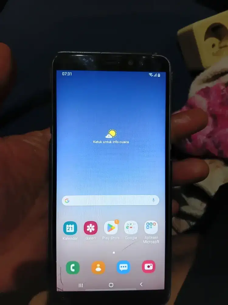 Samsung.         A8 +