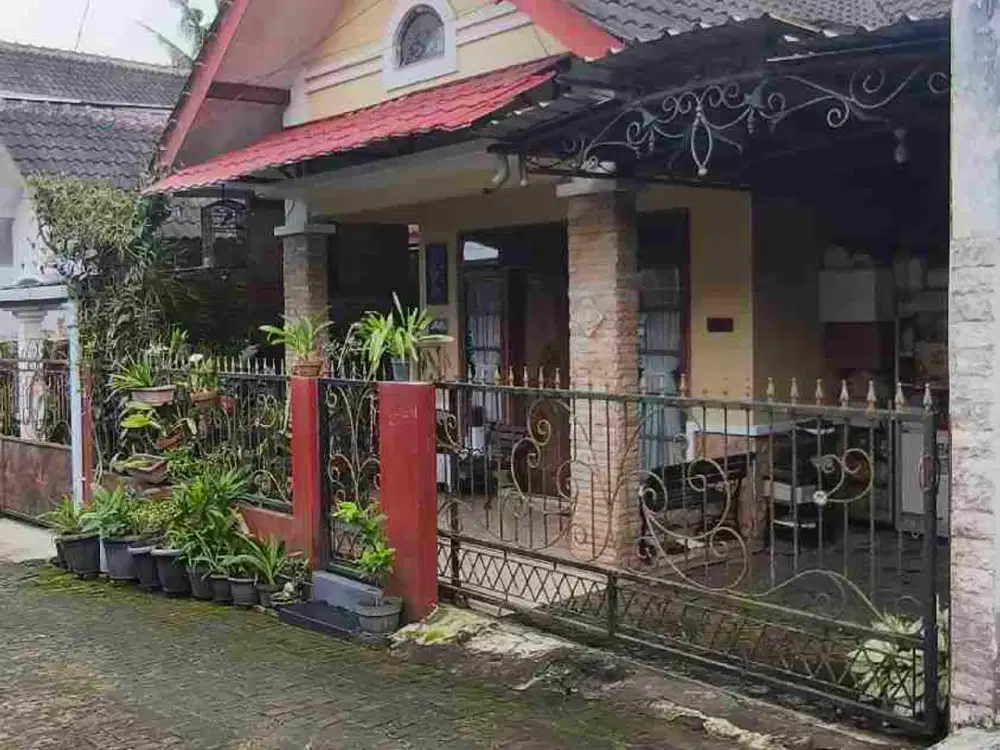 DIJUAL RUMAH SIAP HUNI DEKAT SMA TARUNA NUSANTARA DAN DEKAT JALAN PROPINSI