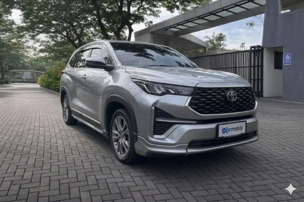 DP Murah Toyota Kijang Innova 2.0 Zenix V CVT Bensin-AT 2023 C1BUT